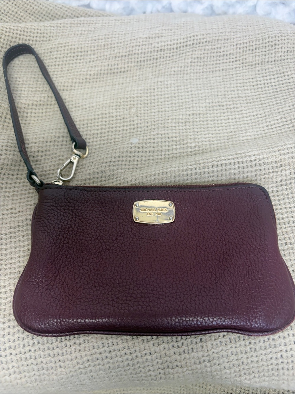 Michael Kors Burgundy soft pebbled Leather Wristlet Clutch 4 card slots inside